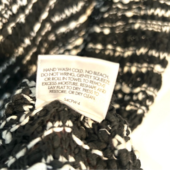 Eileen Fisher Women's Black and White Striped Nubbly Cotton‎ Sweater in Size XL - Picture 12 of 12